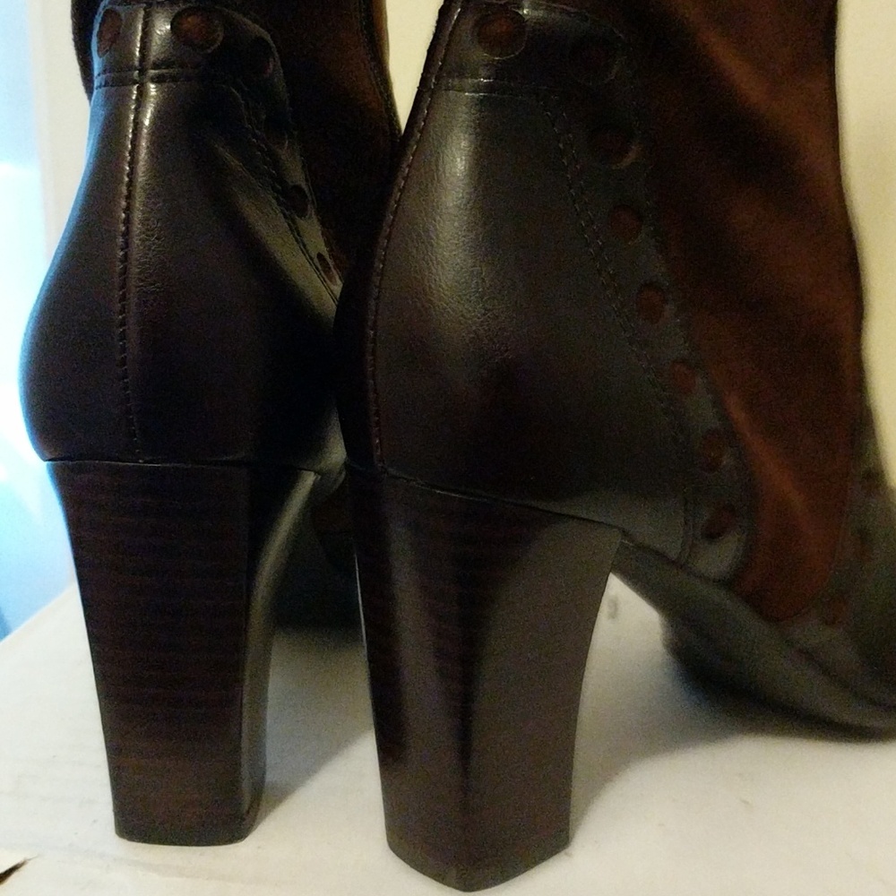 Like new! Sexy Franco Sarto faux-suede boots - Picture 5 of 8
